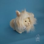 作品【羊毛フェルト人形】ライオンのかぶりものをした白猫