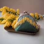 作品ミモザのトンネル手刺繍がま口