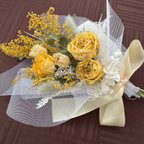 作品🟡紫陽花リボンで束ねたミモザとイエローローズ・ドライフラワースワッグ　約30cm　ドライフラワー　花束　推し花