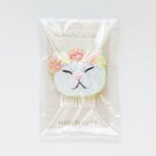 作品入園入学●完成品一点物【おねむねこブローチ】桜冠の猫ちゃん（フェルト・刺繍・春・結婚出産祝い）