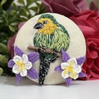 作品刺繍ブローチ　鳥刺繍　手刺繍　ブローチ　ハンドメイド　プレゼント