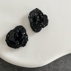 作品BLACK FLOWER EARRING