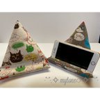 作品【送料無料】スマホクッション　スマホスタンド