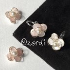 作品［再販］ほんのりピンクの紫陽花ノンホールピアス（樹脂イヤリング/樹脂ピアス/ピアス）