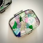 作品pill case  accessory case tiger ピルケース　アクセサリー　虎　レジン  キラキラ　四角　シェル　カラフル