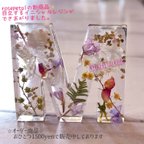 作品お花をたっぷり添えたイニシャル♡レジン