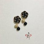 作品【送料無料（定形外郵便）】水引ピアス　梅結び・玉結びコラボ《黒色 & ベェージュ》