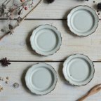 作品輪花豆皿　花弁６片　やさしい雰囲気の白マット系