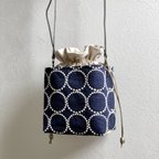 作品⚮̈ミナペルホネン　tambourine navy ネリオバッグ　あおり巾着