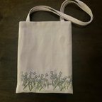 作品ヒナソウ刺繍の手提げ袋