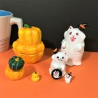 作品ハロウィン　飾り　オブジェ　招き猫　白猫　オバケ　と　かぼちゃ　小物入れ　雑貨　縁起物　マトリョーシカ　張り子