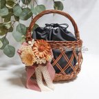 作品お 花 みたいな 木の実飾り の かごバッグ ｜ カゴバッグ　かご　バッグ　バッグ飾り　巾着　お出かけ　ピクニック　春バッグ　プレゼント　母の日　誕生日　