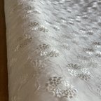 作品刺繍布＜雨の花＞綿ブロード　オフホワイト30センチ