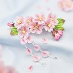 作品繊細な花びらの手染め羽二重　桜の髪飾り /つまみ細工 卒業式　和 着物　春　成人式　花見　和小物　フォーマル　浴衣　花火　パーティ　ドレス　袴　結婚式