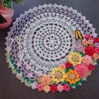 作品ドイリー レース編み お花のコースター テーブルセンター🌸🌷🌼🌷🌸🌷🌼