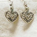 作品Design basic heart earrings