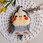 作品「オカメインコ　グレー」ビーズ織りミニがま口