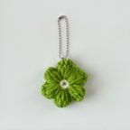 作品crochet flower keychain green / かぎ針編み フラワー キーホルダー グリーン