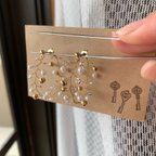 作品[再販]小枝のワイヤーフープピアス♪ホワイト/イヤリング