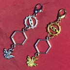 作品Bumblebee fastener charm 6