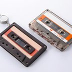 作品リアルサイズ☆カセットテープモチーフ　カードホルダー　オレンジ（本革製）