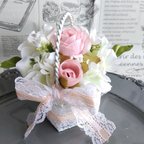 作品✩.*˚ピンク ワイヤーバスケット 花かごアレンジメント✩.*˚バラ、アジサイ✩.*˚リングピロー、結婚式、ウェディング、誕生日✩.*˚