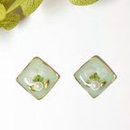 作品SALE!!春に流行◇【square】ミントグリーン×ホワイト　ピアス/イヤリング