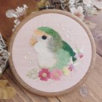 作品【受注生産】『インコ刺繍🕊‎𓂃◌𓈒𓐍瞬きを永遠に……刺繍フレーム(大)』bird embroideryframe