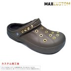 作品秋冬用 クロックス crocs パンク カスタム 茶色 エスプレッソ 順金メッキ加工 winter clogファー、ボア付 
サイズ22～28cm 新品
