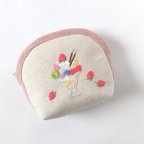 作品いちごパフェ 　手刺繍　ポーチ