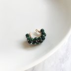 作品Malachite Huggie Ear Cuff