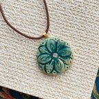 作品陶器　花のネックレス　グリーン