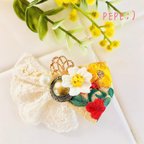 作品刺繍リボンとアンティークボタンのお花ヘアクリップ 