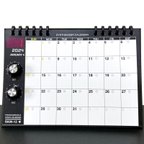 作品【2024年 カレンダー】シンセカレンダー SKM-12  毎月変わるデザイン　卓上／マグネット