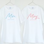 作品Mr. and Mrs. 夫婦Tシャツ 2枚セット ウェディングフォトに ペアTシャツ 結婚式 前撮りに_T022