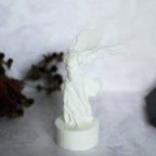 作品「サモトラケのニケ」の彫像ランプ - 3DプリントのLEDキャンドルカバー