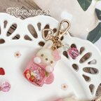 作品⟬うさぎ ♡ strawberry CUP ⟭ シェイカーキーホルダー シャカシャカキーホルダー アニマルカップ いちご ハンドメイド レジンキーホルダー ピンク 1点