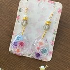 作品レジン　アクセサリー　揺れるお花のピアス　キラキラ