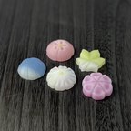 作品『hana＊hana きらり』のレジンピアス　和菓子なピアス