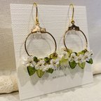 作品🆕【送料無料】🌳小さな花冠のピアス🍃