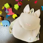 作品【受注制作】お名前刺繍　ウサギさんと一緒にお出かけ🐰