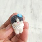 作品羊毛ミニチュア猫(折れ耳猫・グレーぶちお座りポーズ)ドールハウス、ミニチュアコレクションに！羊毛フェルト