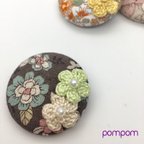 作品pompom013🍎花柄のかわいい丸いブローチ