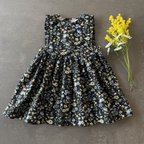 作品floralリップルワンピース　ブラック　90サイズ　子供服