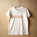 作品フワラーアルファベットTシャツ（オレンジ）