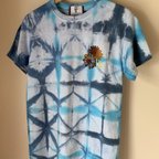 作品SHAREMYWORLD シェアマイワールド sunflower tiedye Tee 半袖 Tシャツ【ひまわり タイダイ S】