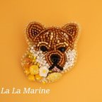 作品元気な向日葵色のお花の柴犬のビーズ刺繍ブローチ