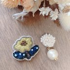 作品刺繍とビーズとコットンパールのお花ピアス/イヤリング＊ホワイト白