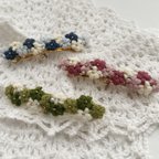 作品小さなお花のバレッタ　刺繍糸　誕生石