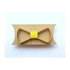 作品木製の蝶ネクタイ“Frame tie”